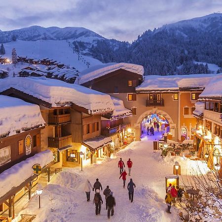Hotel Du Bourg Валморел Екстериор снимка