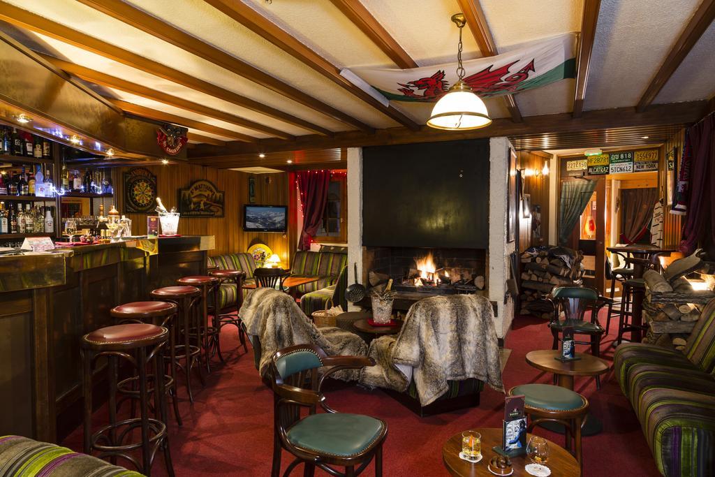 Hotel Du Bourg Валморел Екстериор снимка