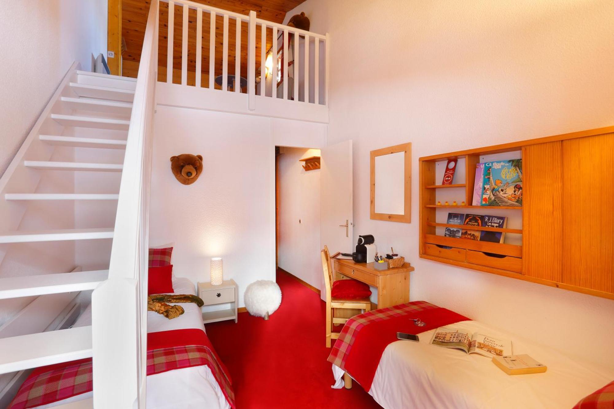 Hotel Du Bourg Валморел Екстериор снимка