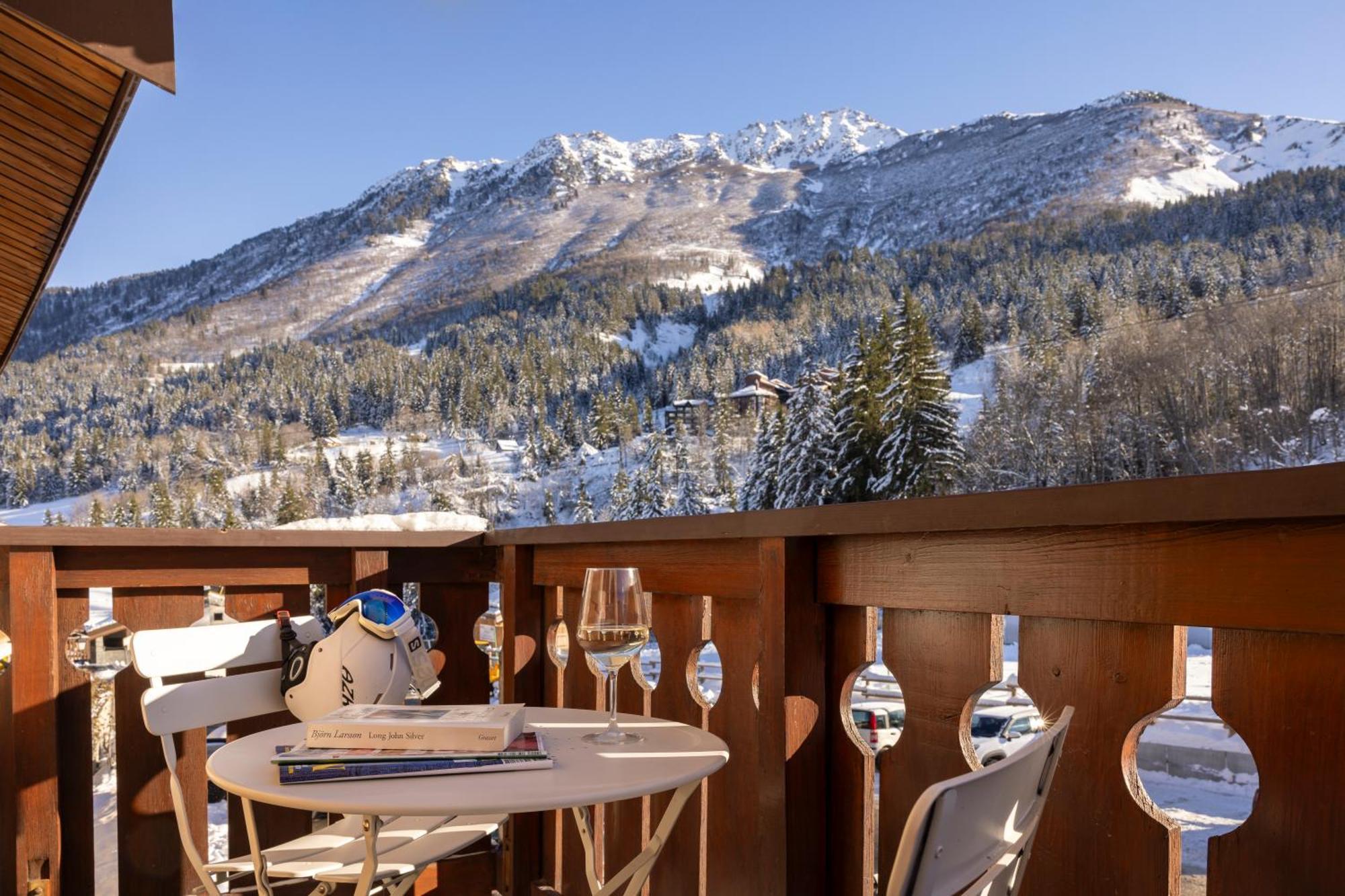 Hotel Du Bourg Валморел Екстериор снимка