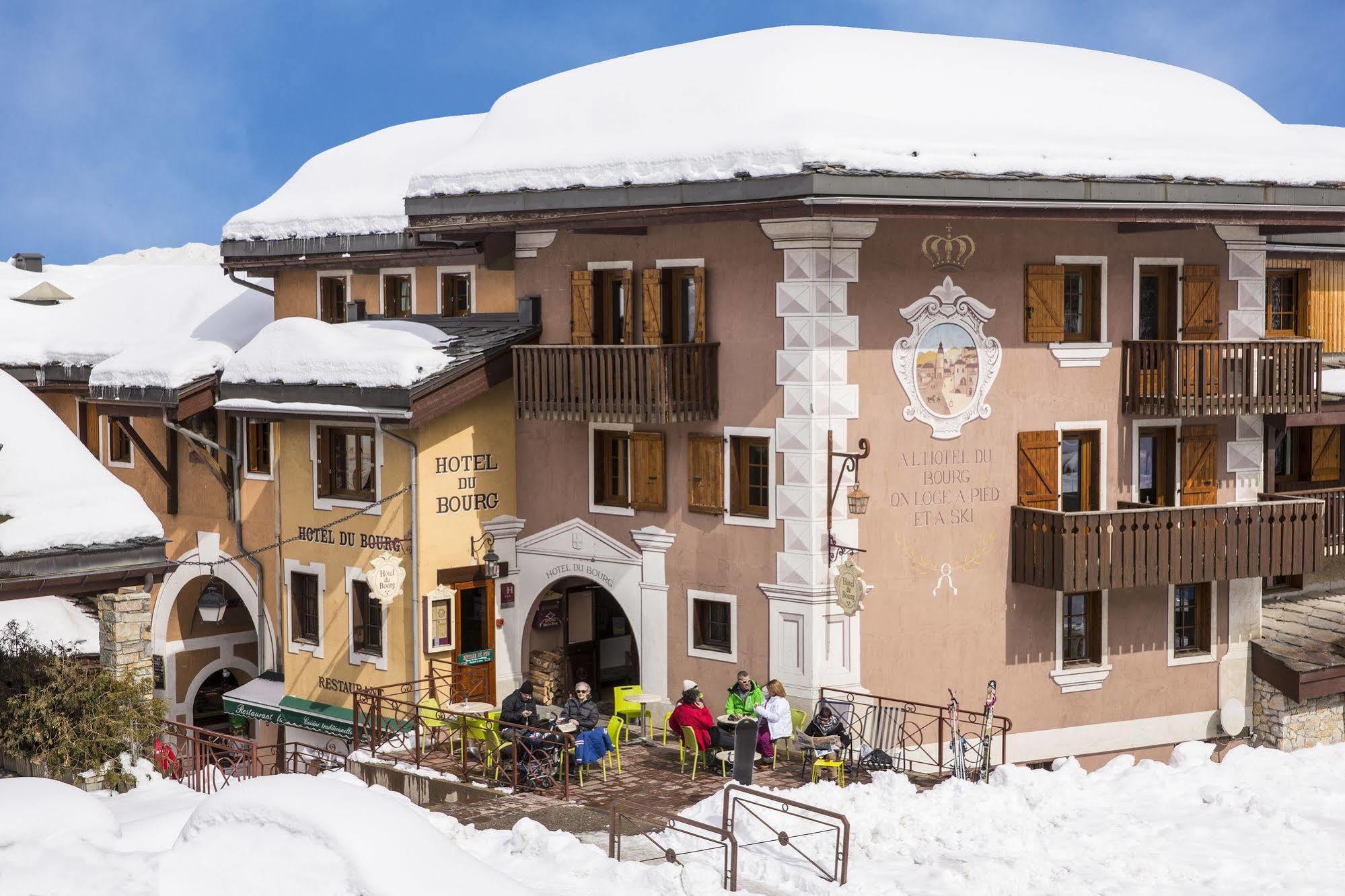 Hotel Du Bourg Валморел Екстериор снимка