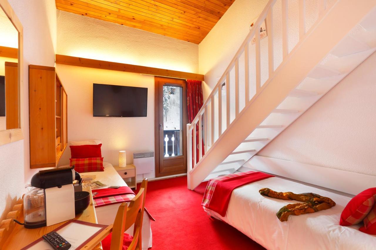Hotel Du Bourg Валморел Екстериор снимка